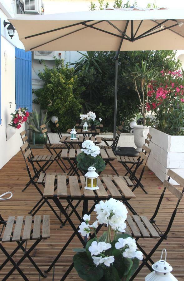 Le Castelet Hotel Saintes-Maries-de-la-Mer Exterior photo